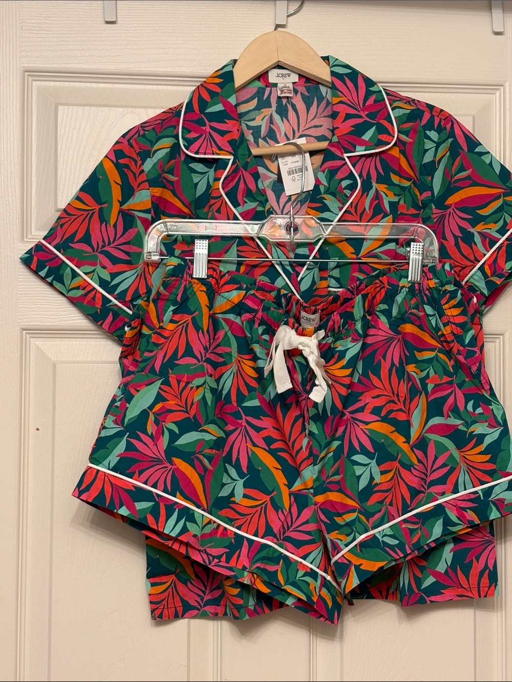 NWT! J. Crew Tropical Leaf Print Short Pajama Set in Green, Pink & Orange - Picture 3 of 9